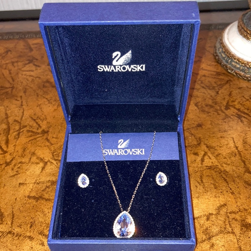 Swarovski Necklace & Earring Set
